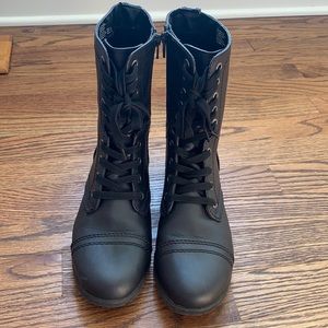 Time and Tru black combat boots. Size 9.